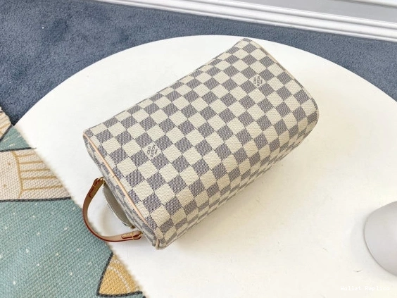 Affordable VUITTON TOILETRY BAG LOUIS 0821